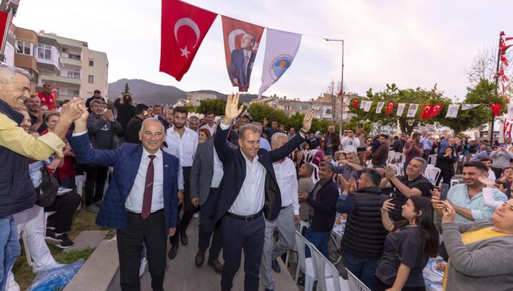 Başkan Seçer, Anamur Halkıyla Birlikte İftar Yaptı