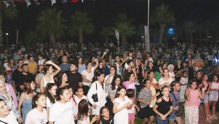 Aydıncık Sahili ‘Yaz Dostum’ Konseriyle Renklendi