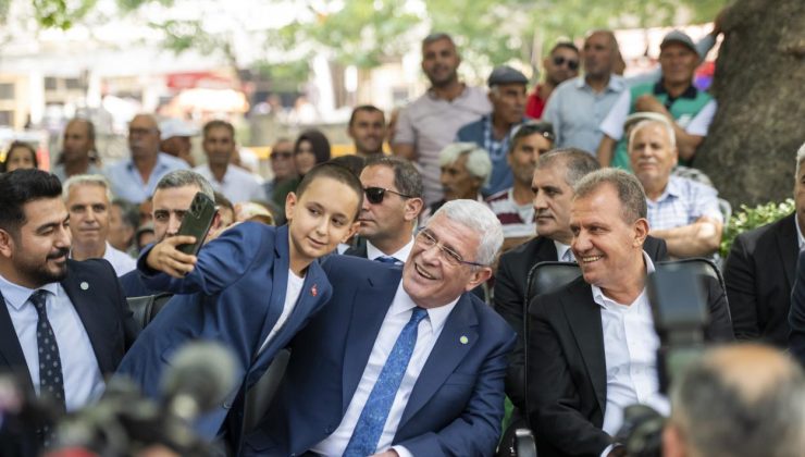 Başkan Seçer, ‘62. Mut Karacaoğlan Kayısı Kültür ve Sanat Festivali’ne Katıldı