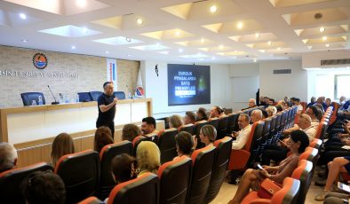 Emlak sektörü durgun piyasaları yönetmek için satış prensiplerini öğrendi