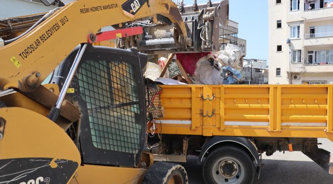 TOROSLAR’DA ÇÖP EVE TEMİZLİK OPERASYONU